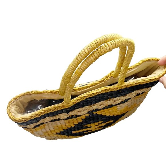 Tribal Basket Bag Black Tan Yellow Made of Corn Husk - Picture 5 of 11